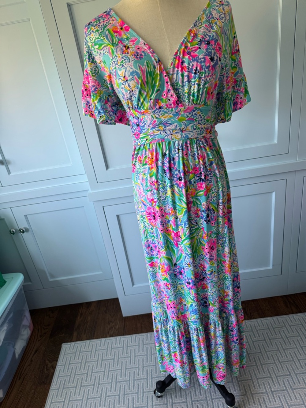 EUC Floral V-Neck Maxi Dress in Multicolor
